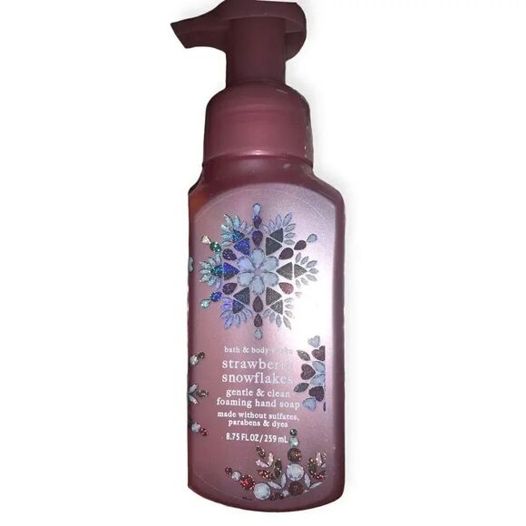BATH & BODY WORKS Foaming Hand Soap STRAWBERRY SNOWFLAKES 8.75 fl oz NEW - Picture 1 of 1